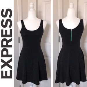 Express Fit & Flare dress - Black - Small